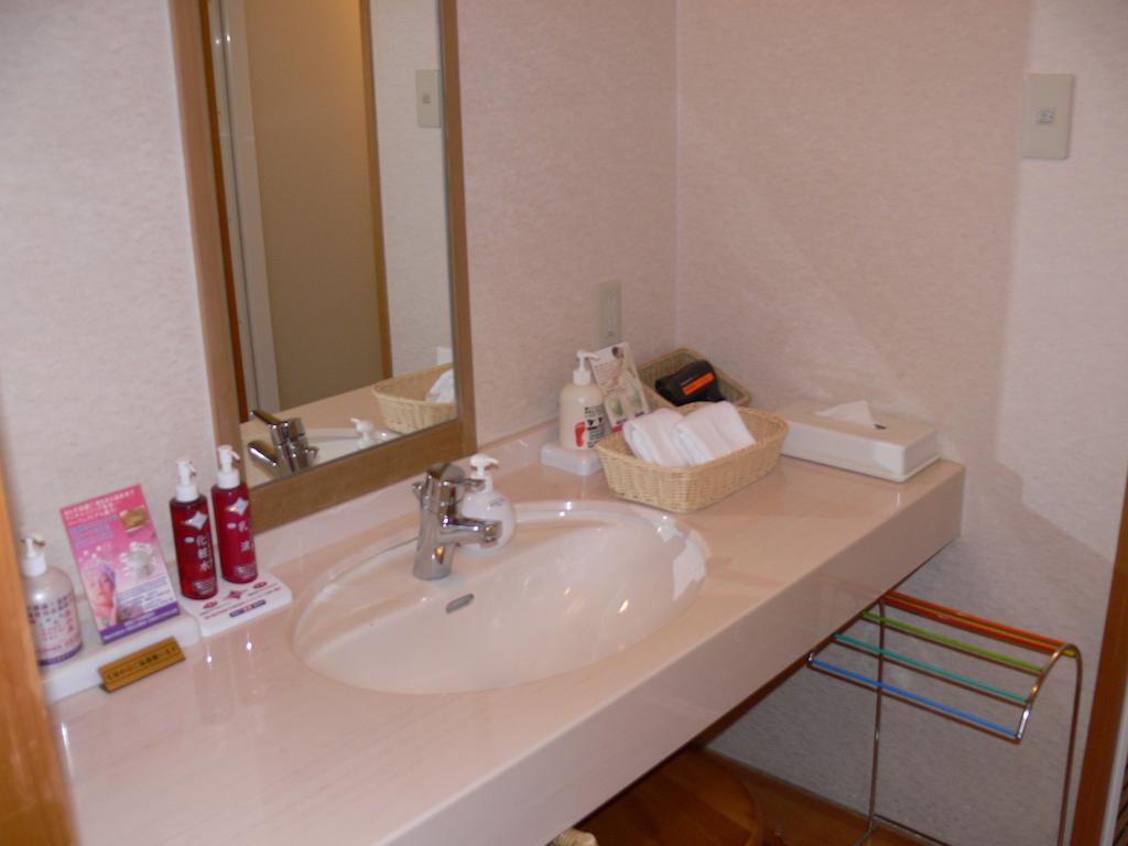Kkr Biwako Ōtsu Zimmer foto